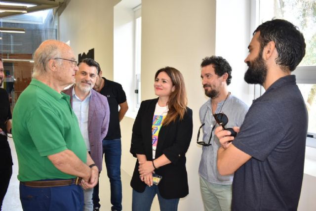 Mesa redonda Triplex salto mortal... o la pintura como lugar de encuentro - 1, Foto 1