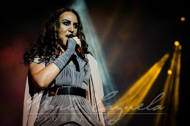 Mónica Naranjo se crea un perfil en una app para ligar durante su programa - 1, Foto 1