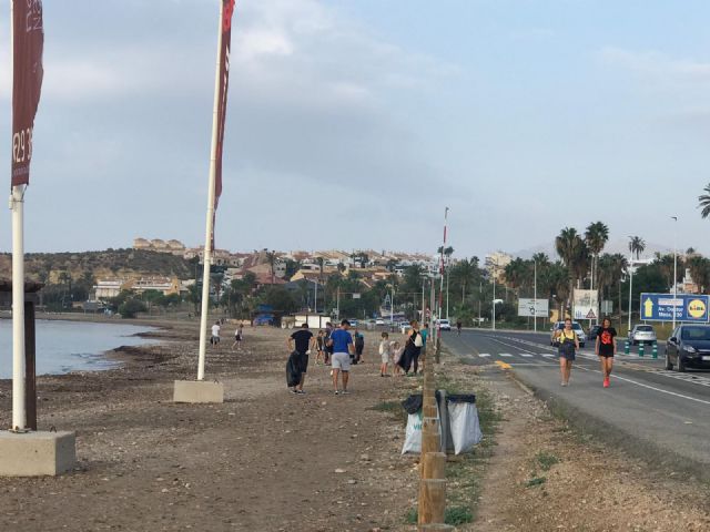 El Día mundial de limpieza en playas abarcará del Alamillo al Mojón - 2, Foto 2