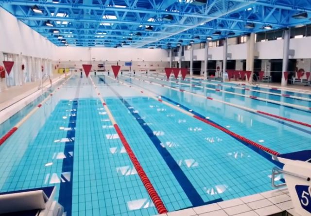 Perspectiva de la piscina olímpica del Centro de Alto Rendimiento de Sierra Nevada, Foto 1
