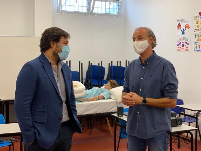 Más de 1.300 personas en riesgo de exclusión social realizan cursos del SEF en la Fundación Tienda Asilo San Pedro - 3, Foto 3