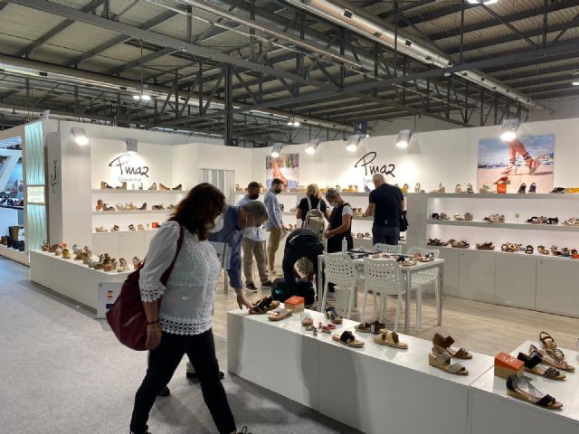Cuatro empresas de calzado regionales desafían al COVID y exponen en Milán sus nuevas creaciones - 3, Foto 3