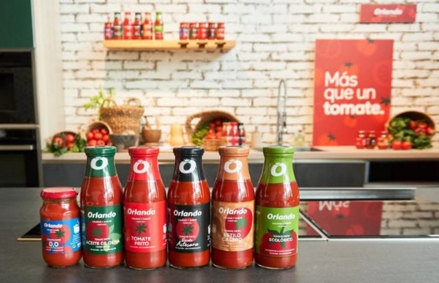 Orlando dona más de 110.000 raciones de tomate a Cáritas y Carifood como parte de su programa ‘Orlando cocina y camina’ - 1, Foto 1