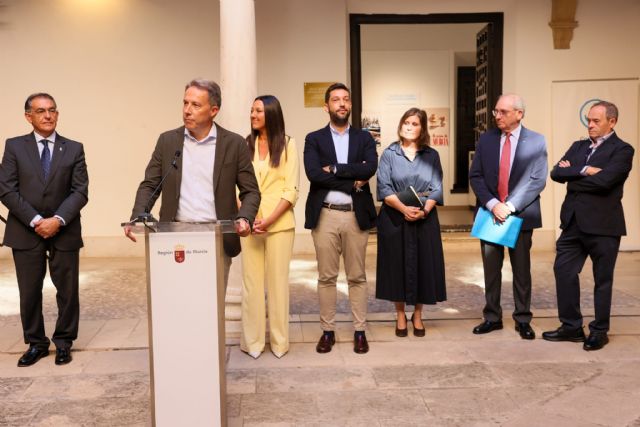 Lorca se convierte en escaparate de un siglo de turismo regional con una gran exposición en el Palacio de Guevara - 3, Foto 3