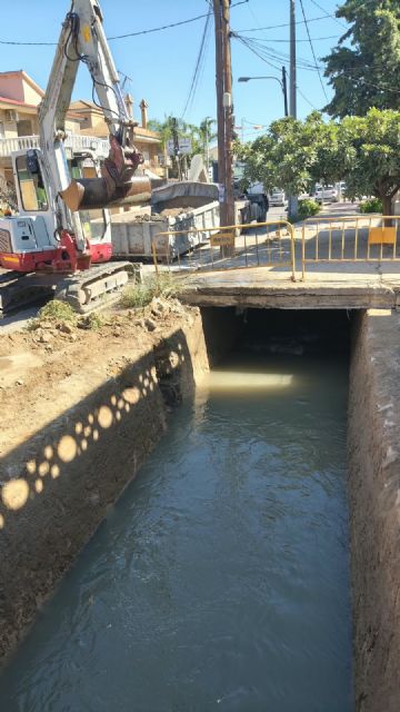 El nuevo contrato de mantenimiento en vía pública ejecuta más de 70 actuaciones sobre cauces de riego - 2, Foto 2