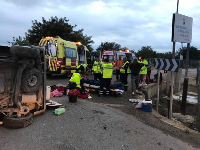 Protección Civil de San Javier atiende a 13 heridos en un accidente de tráfico ocurrido a primera hora de la mañana entre Pozo Aledo y El Mirador - 3, Foto 3