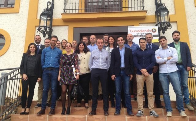 Los Jóvenes Empresarios se reúnen con la primera empresa de Lorca según volumen de facturación