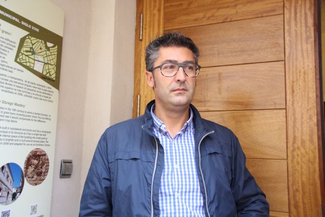 La Polica Local detiene a un joven armado tras herir presuntamente a un vecino, Foto 1