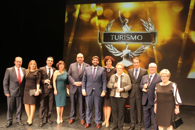 Ceferina López, Restaurante Villarejo y Telplay Telecomunicaciones son galardonados en la gala Premios Empresariales de la Cámara de Comercio - 1, Foto 1