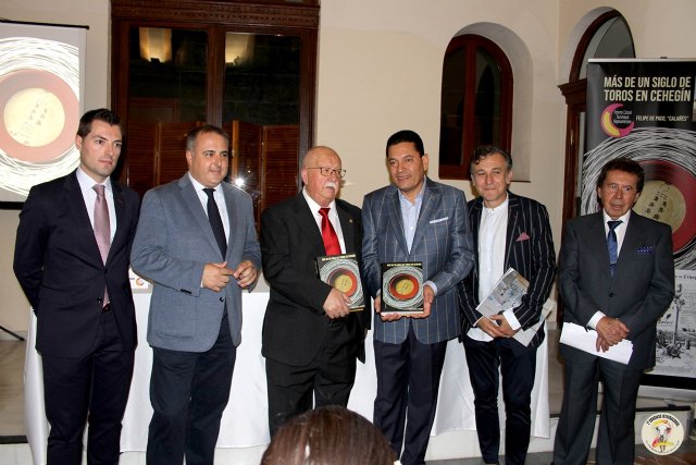 Presentado el libro “Más de un siglo de toros en Cehegín”, de Felipe de Paco - 1, Foto 1