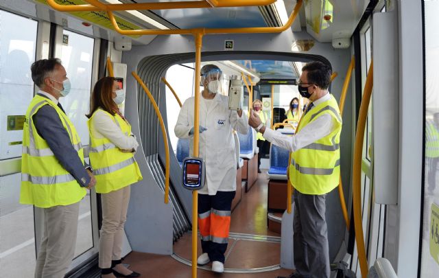 Los controles periódicos para la detección de trazas de Covid-19 confirman la seguridad del tranvía - 1, Foto 1