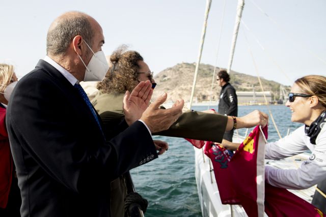 Reto Pelayo Vida recala en el Puerto de Cartagena - 1, Foto 1