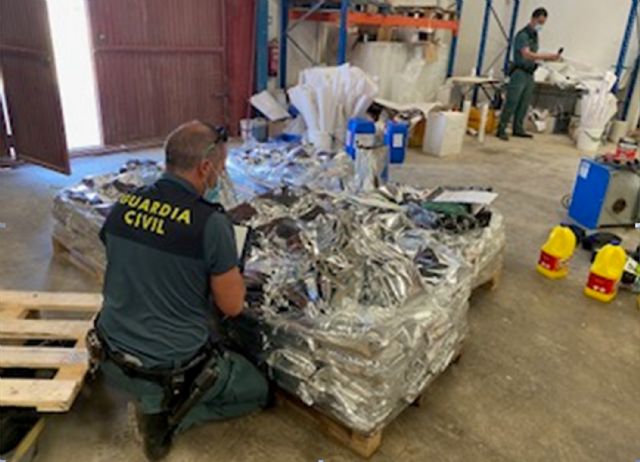 La Guardia Civil inmoviliza cerca de seis toneladas de  pienso  animal por carecer de registro sanitario - 2, Foto 2