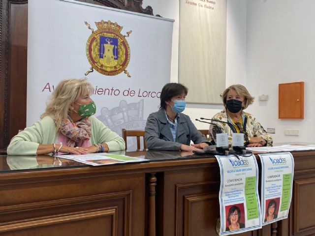 Voades Lorca organiza la conferencia 'Rompiendo paradigmas' para este próximo miércoles, 27 de octubre, en el Huerto Ruano impartida por Concha Castelló Martínez - 3, Foto 3