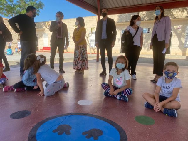 El Ayuntamiento pone en marcha una iniciativa para dar una nueva vida a los patios escolares - 4, Foto 4