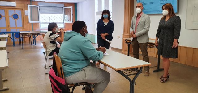 El alcalde de Molina de Segura visita al alumnado del Programa Mixto de Empleo y Formación GJ Parque Nelson Mandela 3 - 1, Foto 1