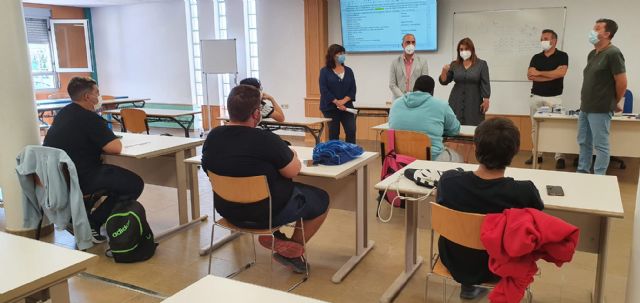 El alcalde de Molina de Segura visita al alumnado del Programa Mixto de Empleo y Formación GJ Parque Nelson Mandela 3 - 3, Foto 3