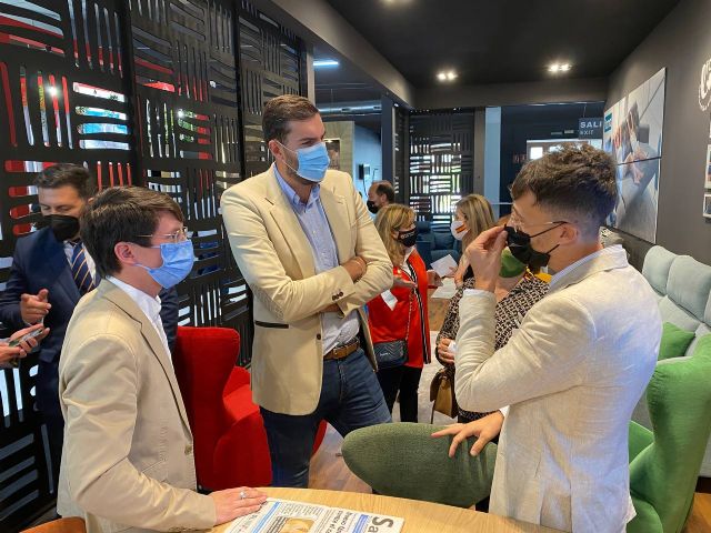 VOX visita la Feria del Mueble de Yecla y reitera la necesidad de consumir producto nacional - 2, Foto 2