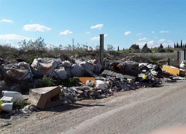 El Ayuntamiento torreño recuerda la gratuidad de la escombrera municipal tras detectar depósitos ilegales en la localidad - 1, Foto 1