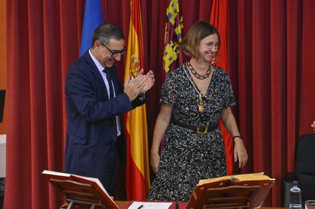 Francisca Pérez toma posesión como decana de la facultad de Filosofía de la Universidad de Murcia - 3, Foto 3