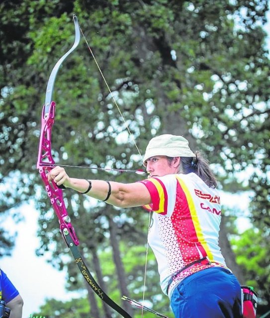 Deportes felicita a Ana Cano, del Club Arco Lorca, por su medalla de plata con España en el Mundial de Tiro con Arco celebrado recientemente en Yankton (EEEUU), Foto 2