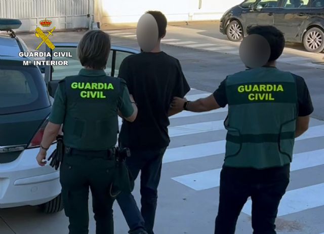 La Guardia Civil detiene en Torre Pacheco a un joven y experimentado delincuente dedicado a cometer robos - 4, Foto 4
