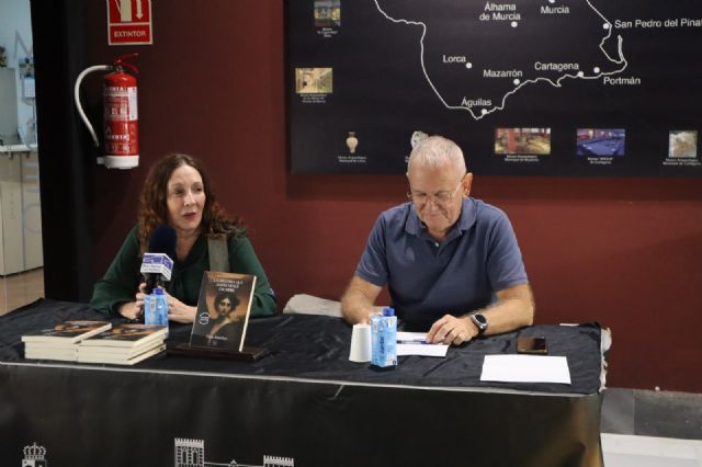 Chus Sánchez presentó en San Pedro del Pinatar,  La historia que jamás deseé escribir - 2, Foto 2