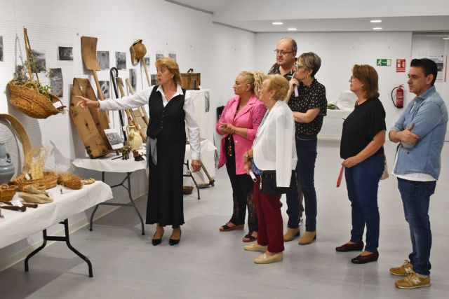Un viaje al pasado agrícola en el Centro de Interpretación municipal gracias a la exposición Pachac - 2, Foto 2