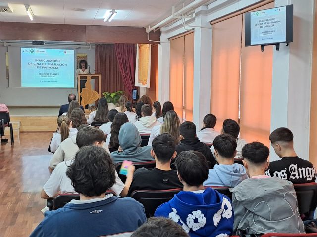 El IES José Planes de Murcia estrena nueva aula-oficina de Farmacia - 3, Foto 3
