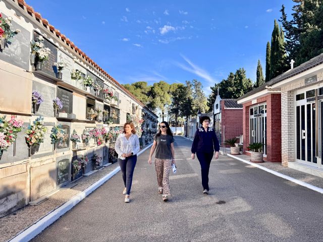 El Ayuntamiento de Puerto Lumbreras ultima los preparativos en el Cementerio de San Damián para la festividad del Día de Todos los Santos - 2, Foto 2