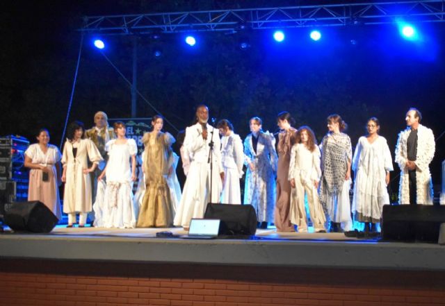 DeSean Ta-Jae deslumbra en la Pasarela de Moda de La Flota con una colección que une arte, herencia y vanguardia - 3, Foto 3