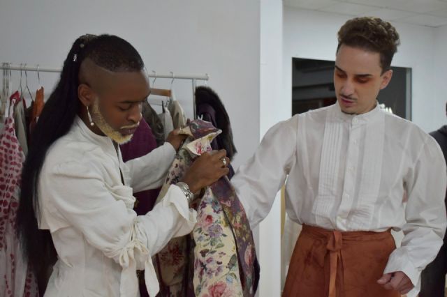 DeSean Ta-Jae deslumbra en la Pasarela de Moda de La Flota con una colección que une arte, herencia y vanguardia - 5, Foto 5