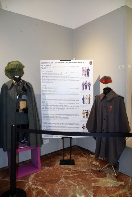 Más de 20 uniformes originales y 70 piezas de colección muestran 180 años de historia en Sevilla - 3, Foto 3