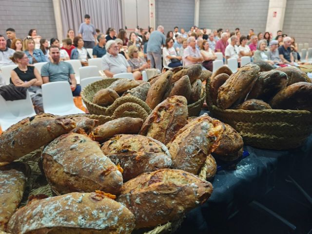 Beniaján amasa la tradición del pan - 4, Foto 4