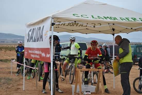 Juan Daniel Costa del C.C. Santa Eulalia y Julio Bermejo de la Peña las Nueve suben al podium 1º por equipos en VII bike orientación Yechar, Foto 2