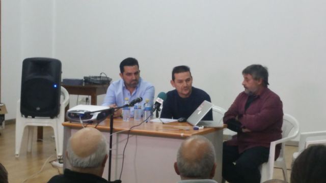 Las Jornadas de Montaña reúnen a unas ochenta personas para escuchar a Ramón Portilla, alpinista con varios ochomiles - 2, Foto 2