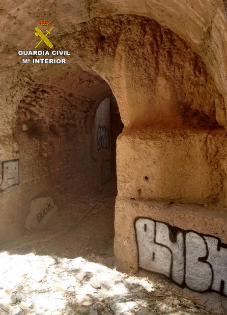 La Guardia Civil esclarece un delito de daños en el Acueducto de las Zorreras de Alcantarilla - 4, Foto 4