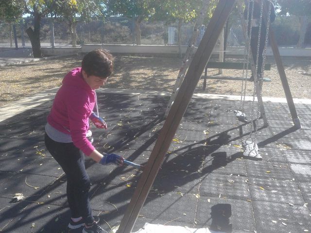 Desarrollan un ambicioso plan de choque de limpieza de cunetas en caminos rurales y arreglo de las áreas de juegos infantiles en parques y jardines, Foto 8