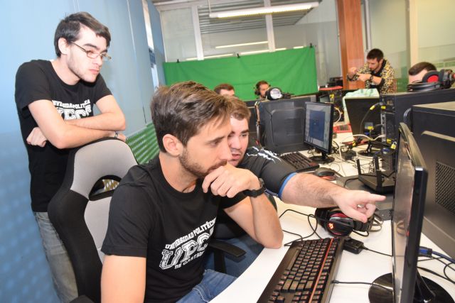 El UPCT e-Sport triplica sus miembros y estrena equipamiento para retransmitir y comentar las partidas - 1, Foto 1