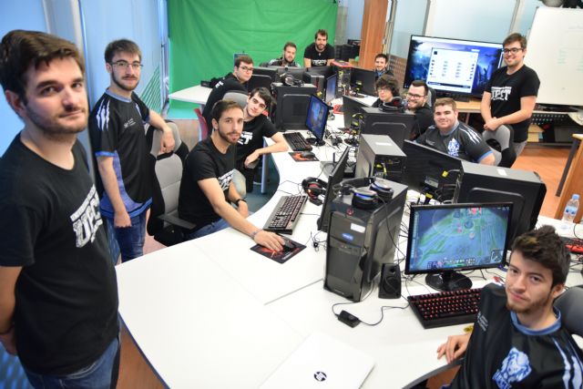 El UPCT e-Sport triplica sus miembros y estrena equipamiento para retransmitir y comentar las partidas - 2, Foto 2