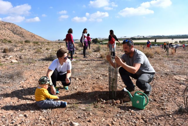 Más de 300 personas participaron en la XV Jornada de Información, Sensibilización y Limpieza del Cabezo Gordo - 5, Foto 5