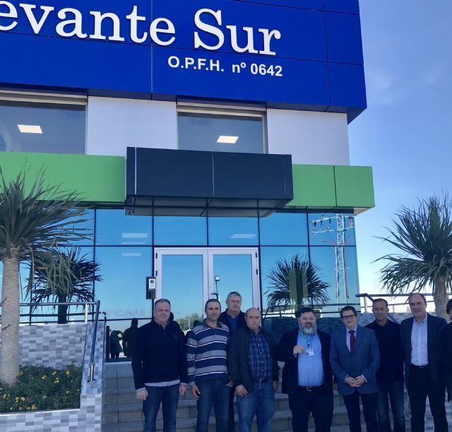 El consejero Francisco Jódar visita las ins talaciones de la Sociedad Cooperativa Levante Sur - 1, Foto 1