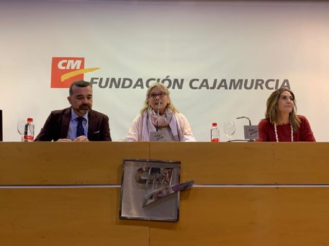 Delia Topham: “Es horrorosa la adicción a internet y juegos de azar con las nuevas tecnologías” - 2, Foto 2