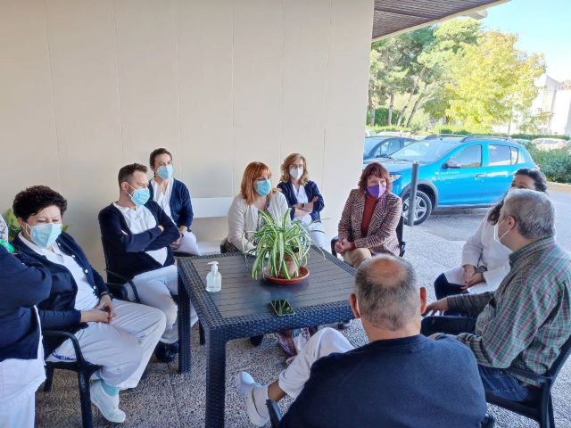 Podemos y la plantilla de la residencia Domingo Sastre de Lorca exigen más personal y que no se despida a los refuerzos Covid - 1, Foto 1