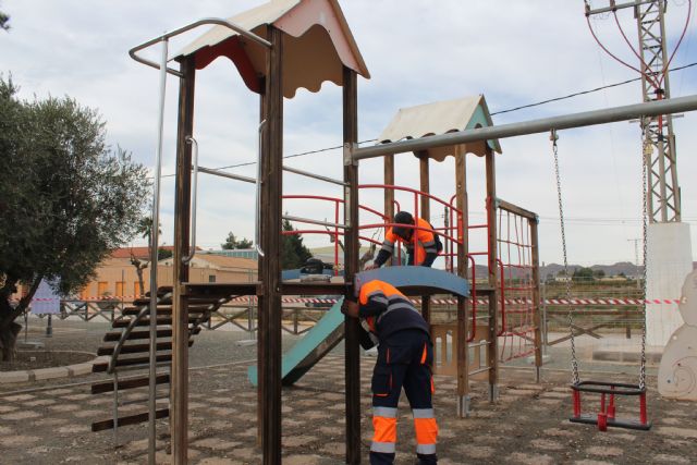 Comienzan las obras de reparación y mejora del parque infantil de La Estación en Puerto Lumbreras - 1, Foto 1