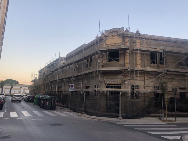 MC: Cultura de la CARM (PP) se requiere a sí misma y a N. Arroyo (PP) la retirada de los contenedores y el cableado del entorno de la Casa del Niño - 3, Foto 3