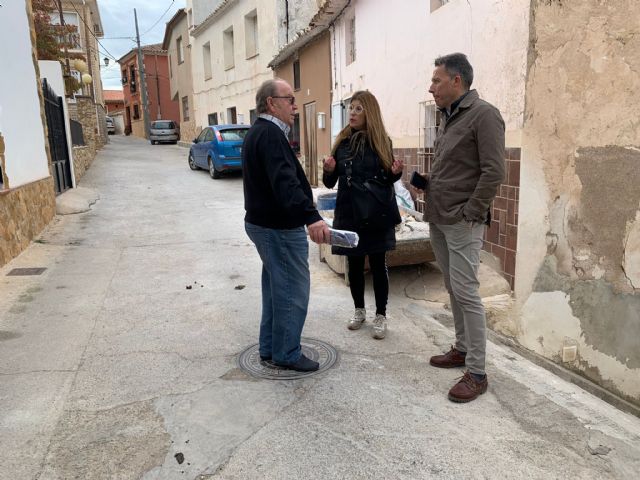 Los vecinos de Coy denuncian el abandono que sufre su pedanía y exigen más limpieza, seguridad y que se recuperen las tareas de mantenimiento en sus calles - 4, Foto 4