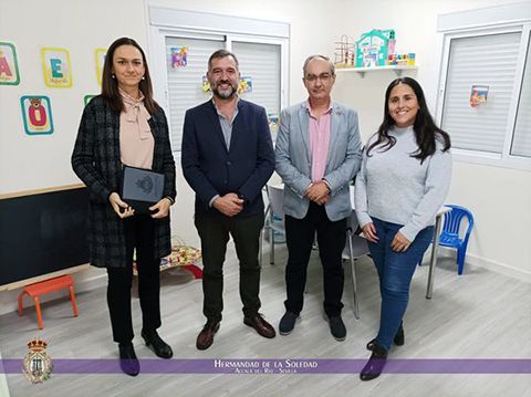 La Hermandad de la Soledad de Alcalá del Río beca a dos usuario/as de la Fundación trabajo, Asistencia y superación de Barrera “Tas” de la Vega del Guadalquivir - 3, Foto 3