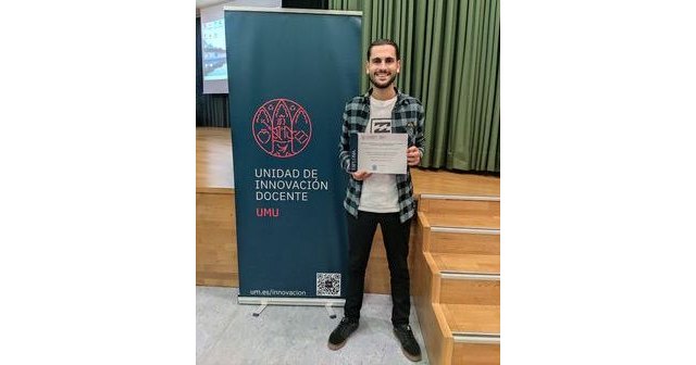 La Universidad de Murcia premia al totanero Pedro Antonio García Tudela