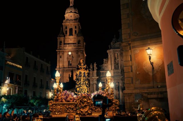 El Paso Blanco clausura la exposición Hilos de Fe tras recibir a miles de visitantes y culminar una semana histórica marcada por la emoción del Santísimo Cristo del Rescate - 2, Foto 2